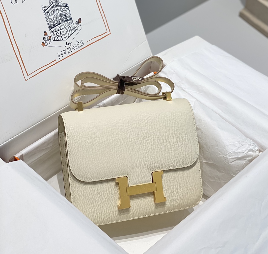 Hermes Constance 24cm Shoulder Bag In White Epsom Leather